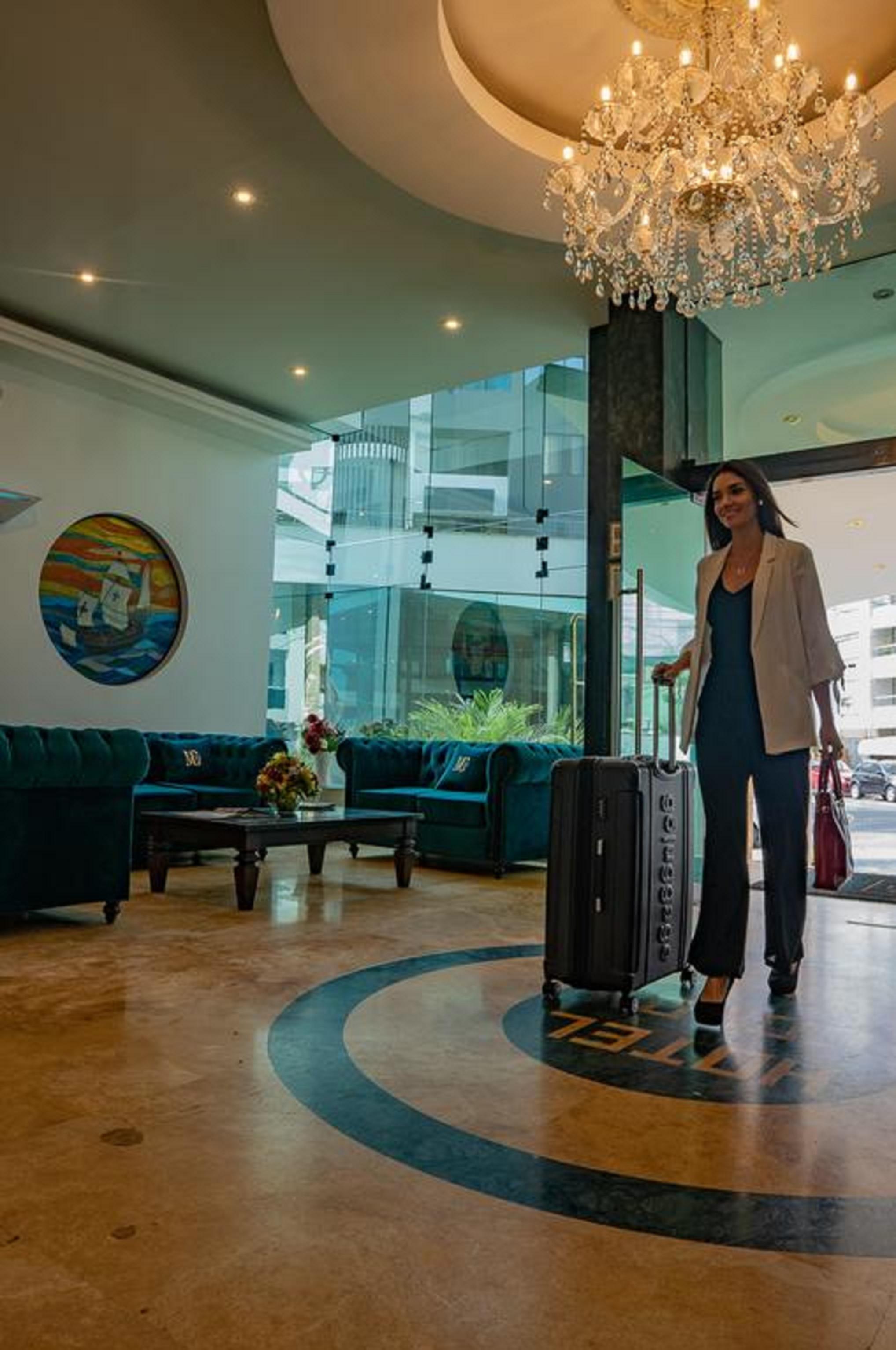 Miraflores Colon Hotel Lima Bagian luar foto